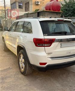 جیپ گراند شیرۆکی